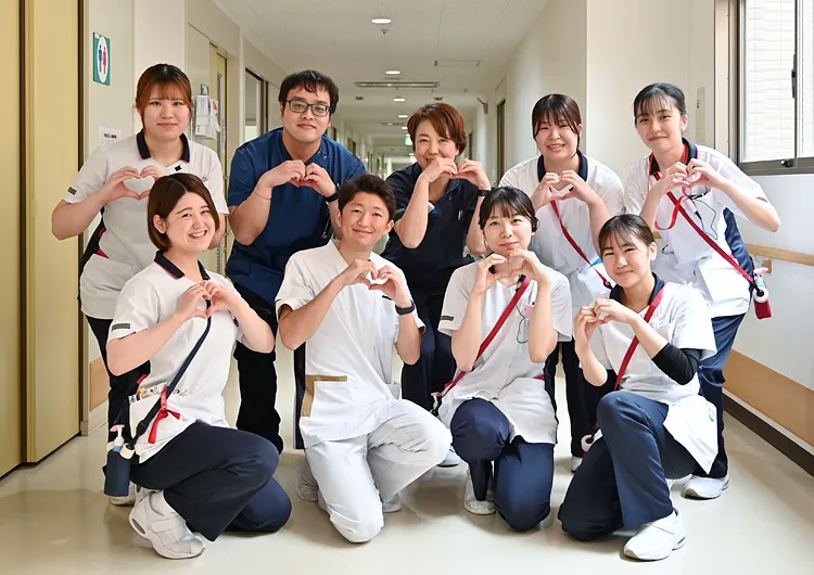 和気あいあいとした雰囲気のケアミックス病院。24時間対応保育所完備で、子育てとの両立が可能。